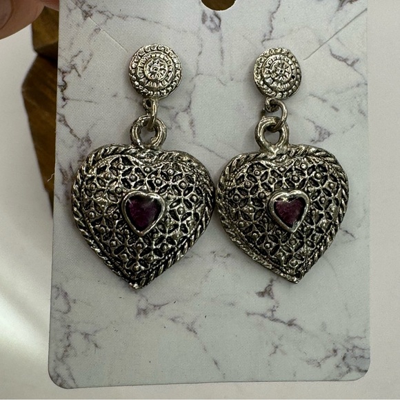 Vintage textured silver tone heart dangle earrings with purple enamel center - Picture 3 of 10